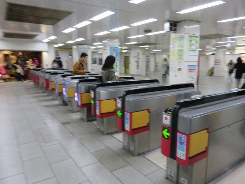 大阪地下鉄 御堂筋線の天王寺駅と心斎橋駅に可動式ホーム柵を設置 大阪情報サロン